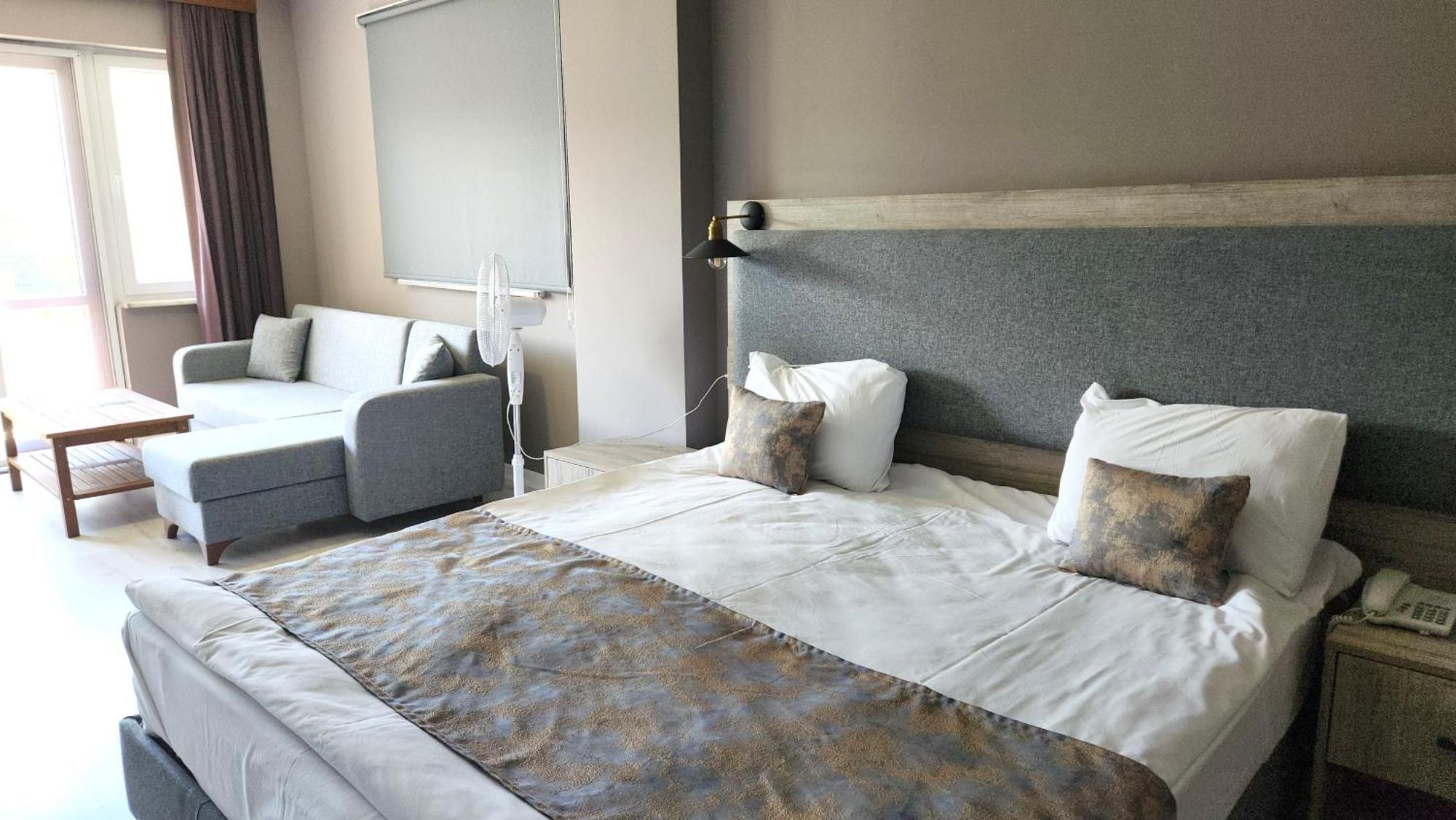 Hbs Polonezkoy Life & Garden Hotel Истанбул Екстериор снимка